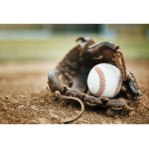 Umělecká fotografie Baseball, leather glove and ball on, PeopleImages, (40 x 26.7 cm)