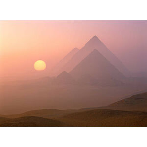 Umělecká fotografie The Pyramids viewed at sunrise, Giza, Egypt, Travelpix Ltd, (40 x 30 cm)