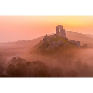 Umělecká fotografie Corfe Castle Morning, Rob Maynard, (40 x 26.7 cm)