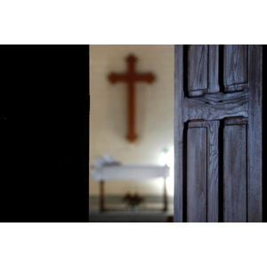 Umělecká fotografie Protestant church.  Altar and christian, Pascal Deloche / Godong, (40 x 26.7 cm)