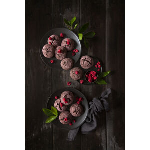 Umělecká fotografie Raspberry chocolate crinkle cookies, Diana Popescu, (26.7 x 40 cm)