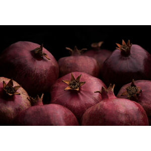 Umělecká fotografie The Power Of The Pomegranates, Saleh Swid, (40 x 26.7 cm)