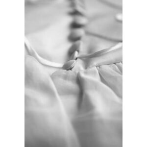 Umělecká fotografie Wedding dress. Back detail., BeSilvestre, (26.7 x 40 cm)