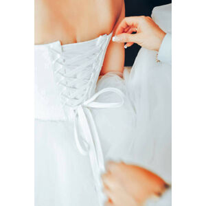 Umělecká fotografie Assistant Tie a Dress to the Bride, Valery Kudryavtsev, (26.7 x 40 cm)