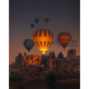 Umělecká fotografie Hot Air balloons flying over rock, serts, (30 x 40 cm)