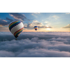 Umělecká fotografie Colorful hot air balloon flying above the clouds, guvendemir, (40 x 24.6 cm)