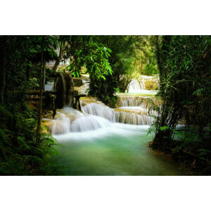 Umělecká fotografie Beautiful view of Deep forest waterfall landscape., Chanet Wichajutakul, (40 x 26.7 cm)