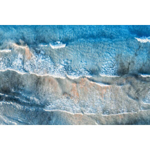 Umělecká fotografie Aerial view of a transparent blue, den-belitsky, (40 x 26.7 cm)