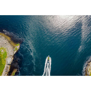 Umělecká fotografie Aerial view of a nautical vessel, Copyright Morten Falch Sortland, (40 x 26.7 cm)